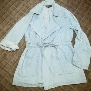 Love Tree Light Denim Jacket Size: Small